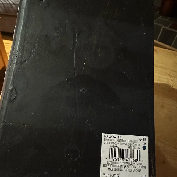 Halloween decor - Picture 2 of 3